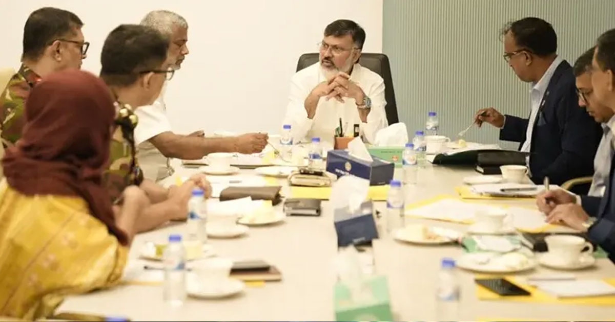 জলাবদ্ধতা-ডেঙ্গু মোকাবিলায় ক্র্যাশ প্রোগ্রামে যাচ্ছে ডিএনসিসি