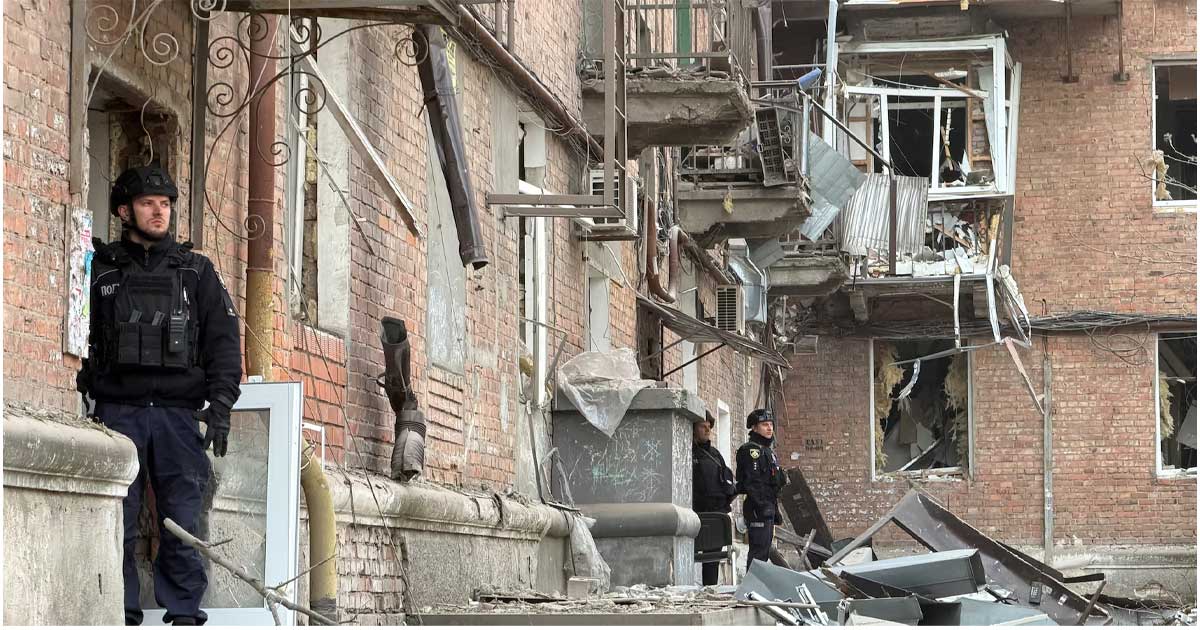 ইউক্রেনে রাশিয়ার ভয়াবহ হামলা, নিহত ৪