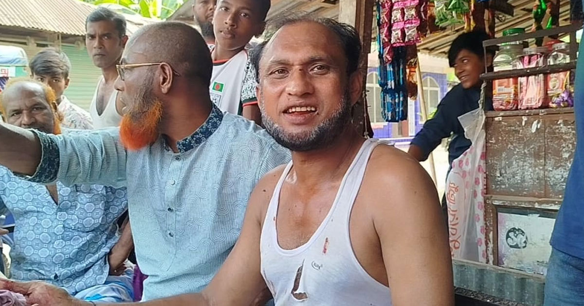 লক্ষ্মীপুরে বিয়েবাড়িতে চেয়ারে বসা নিয়ে সংঘর্ষ