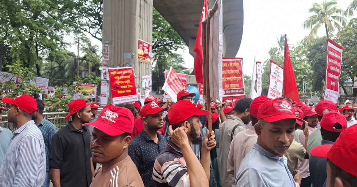 মজুরি বোর্ড ও ৩৫ হাজার টাকা বেতন চান গাড়ি চালকরা