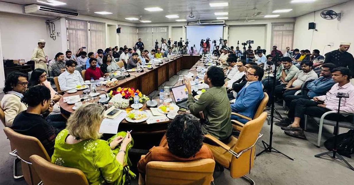 গণমাধ্যমে গুজব ও অপতথ্য রোধে সমন্বিত উদ্যোগের আহ্বান