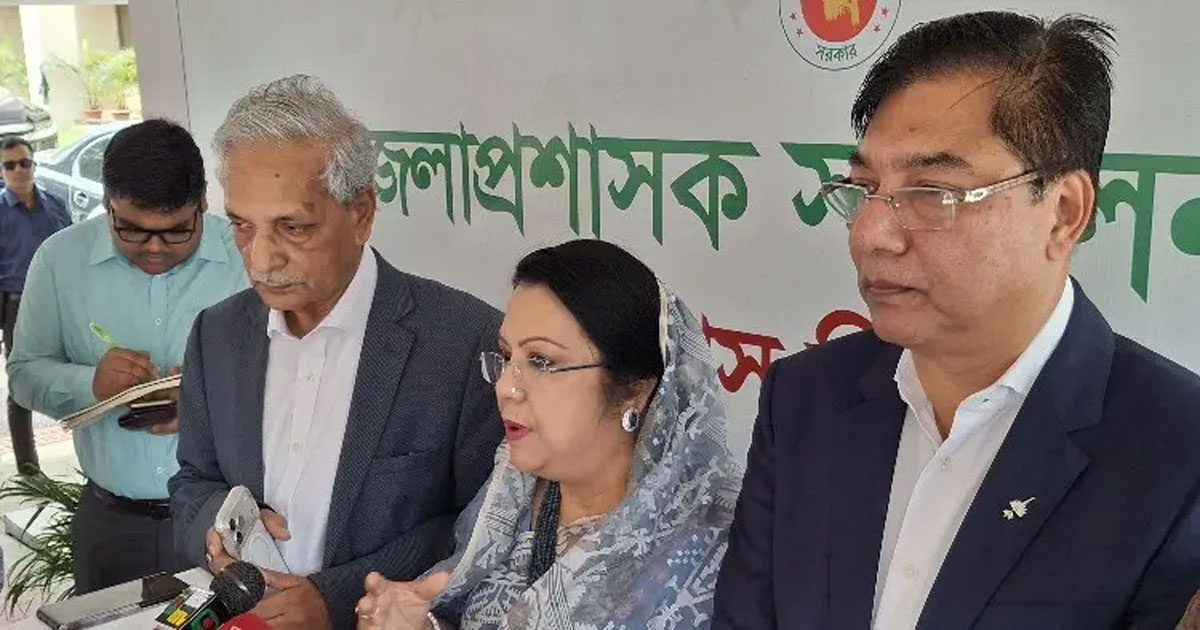 পর্যটকদের নিরাপত্তা নিশ্চিতের নির্দেশ ডিসিদের