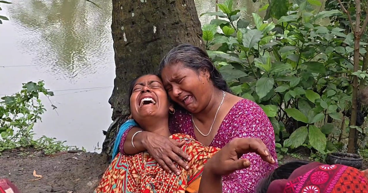 নাটোরে নিজ বাড়ি থেকে মাছ ব্যবসায়ীর গলাকাটা লাশ উদ্ধার