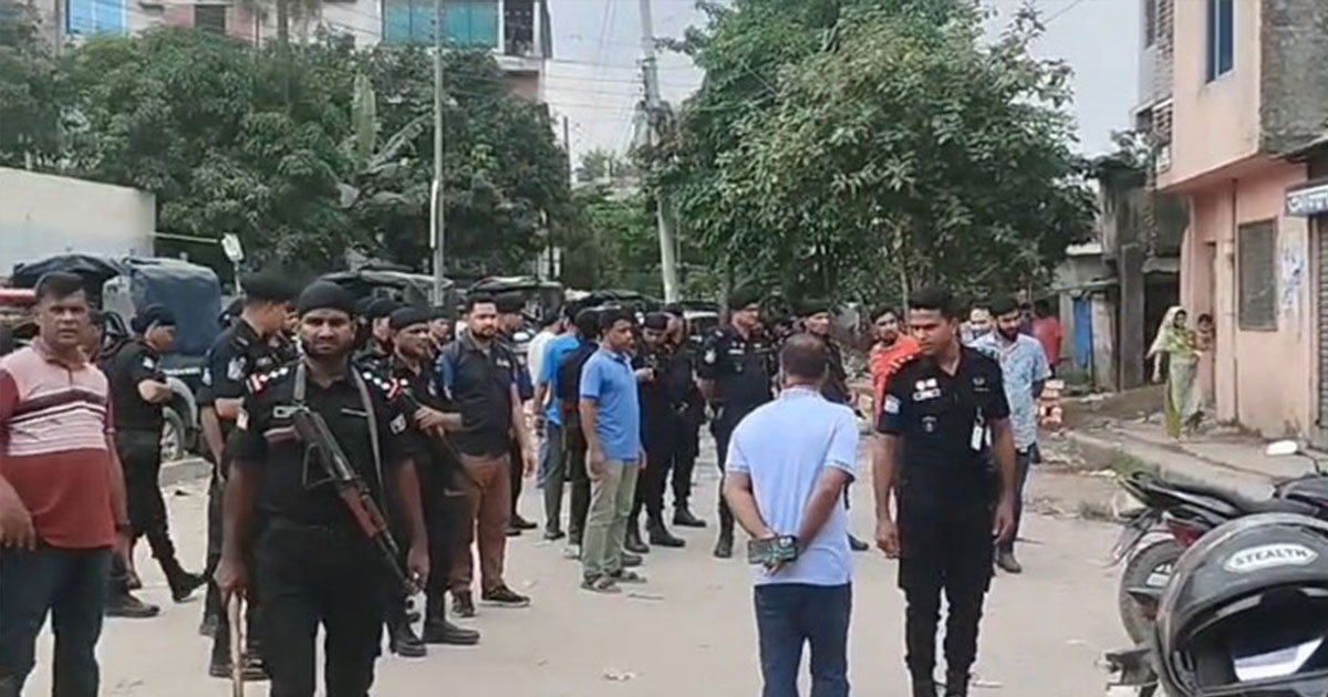নারায়ণগঞ্জে র‌্যাবের উপর হামলা, আহত ৩ জন আহত