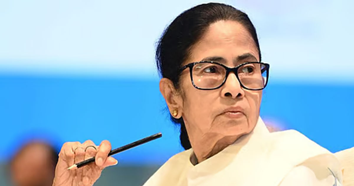 পরাজয়ের পরও কেন পদত্যাগ করেননি? রীতি ভাঙ্গলেন মমতা