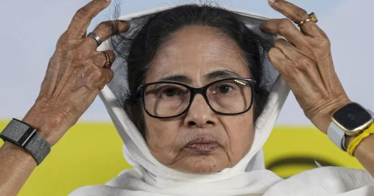 ক্ষমতা না ছাড়লে বরখাস্ত হতে পারেন মমতা