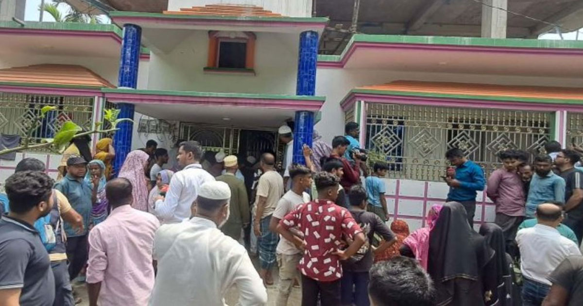 গাজীপুরে একই পরিবারের ৫ জনকে গলা কেটে হত্যার ঘটনায় আটক ২