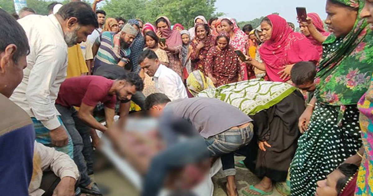 নাভারন-সাতক্ষীরা মহাসড়কে কাভার্ড ভ্যানের ধাক্কায় নিহত ২