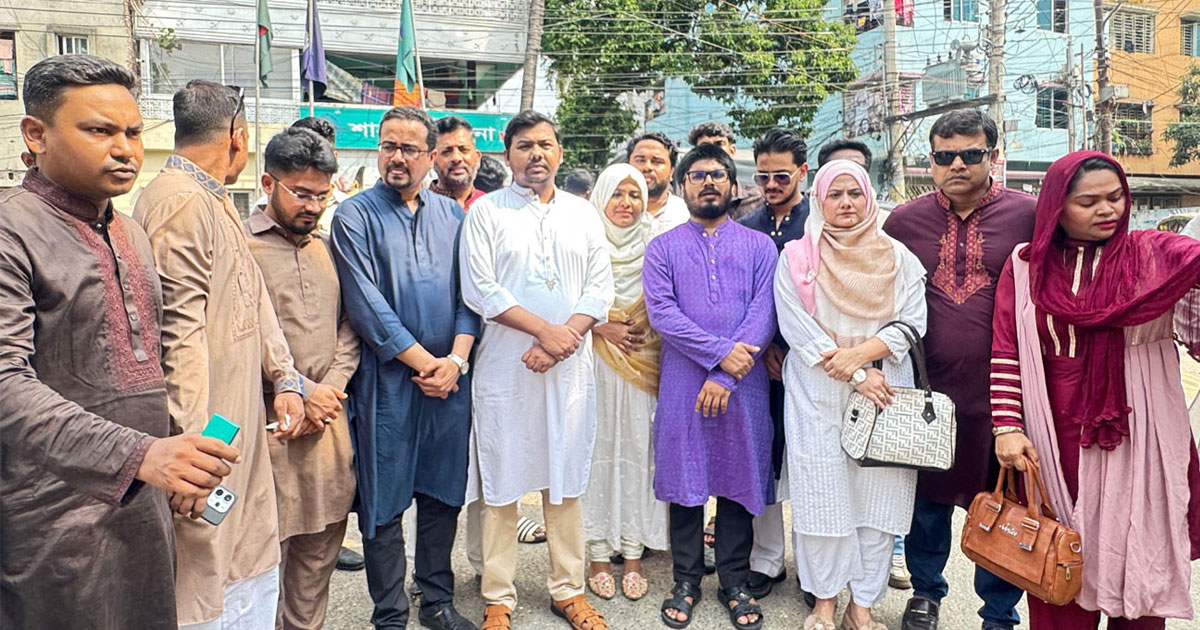 শাহ আলী মাজারে এনসিপি, হামলাকারীদের গ্রেপ্তারের দাবি