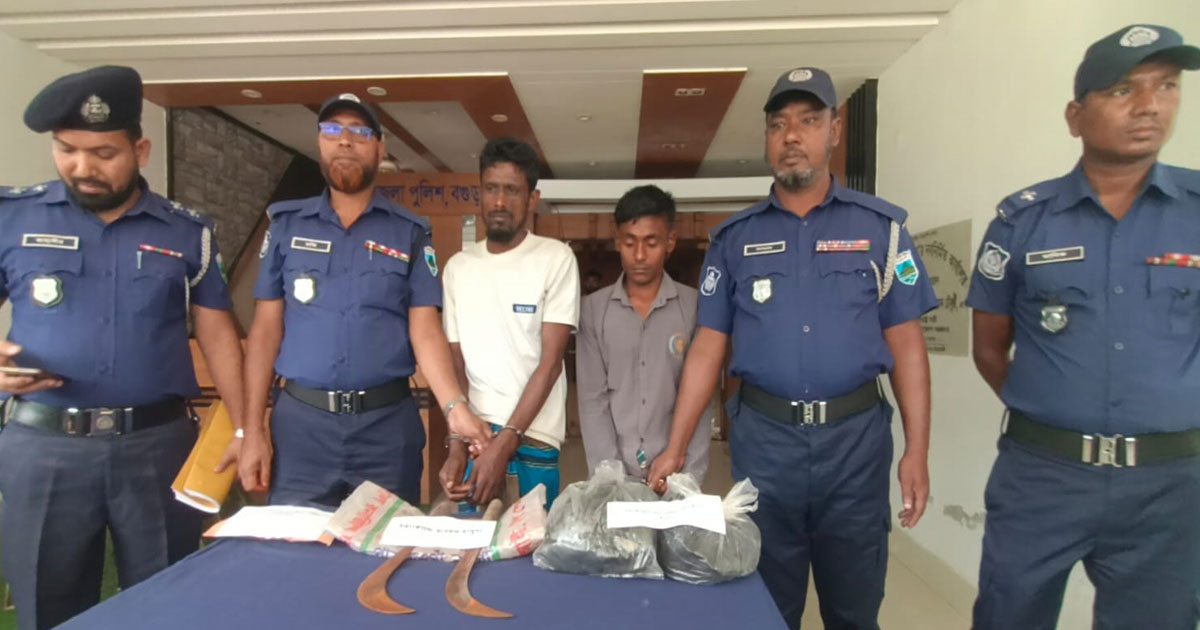 জমি বিক্রির টাকা লুটে বাধা দেওয়ায় গলা কেটে হত্যা