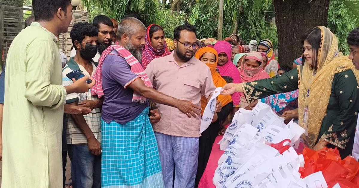 কোরবানির আনন্দ পৌঁছে গেল ৩০০ পরিবারের ঘরে