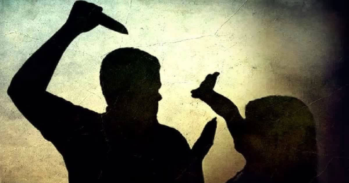 স্ত্রীকে হত্যা করে মরদেহ নিয়ে হাসপাতালে স্বামী