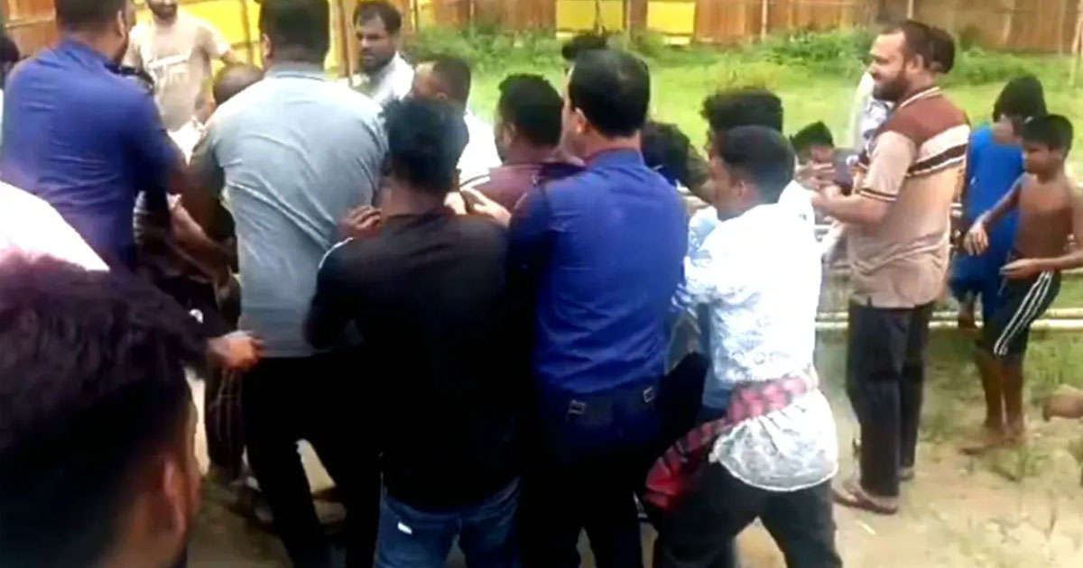 মাদ্রাসা শিক্ষার্থীকে বলাৎকার, শিক্ষককে গণপিটুনি